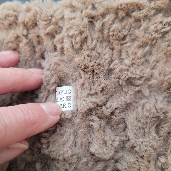 Plush Infinity Scarf Womens Faux Fur Soft Cozy Beige Winter Accessory - Picture 11 of 13